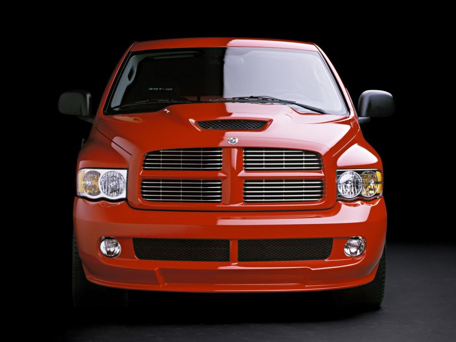  Dodge Ram SRT10 2003 года  (фото 10 из 21)